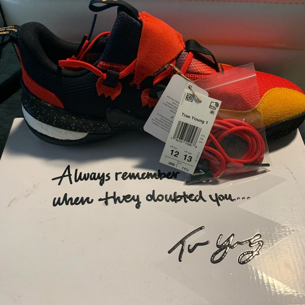 Trae Young Adidas 1 GY3772 Basketball Shoes
